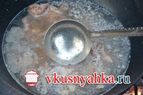 В казане на природе. Рецепт 1: шурпа в казане на костре (пошаговые фото)