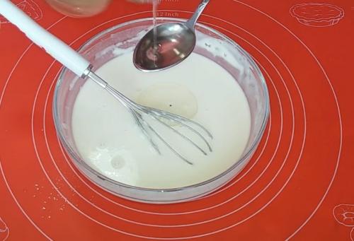 Простые блины на кефире. Рецепт тонких с дырочками блинов с добавлением кипятка