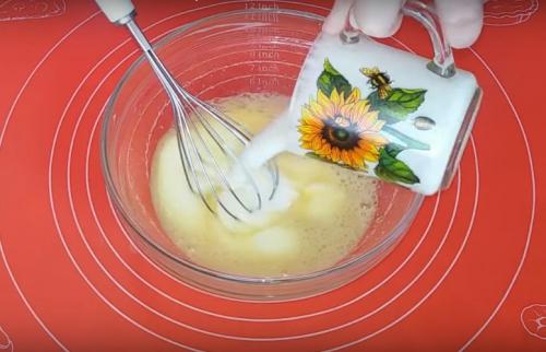 Простые блины на кефире. Рецепт тонких с дырочками блинов с добавлением кипятка