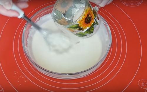 Простые блины на кефире. Рецепт тонких с дырочками блинов с добавлением кипятка