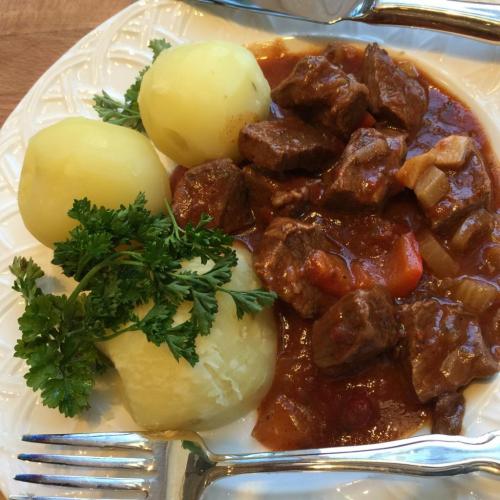 Гуляш, как в школе. Гуляш, как в столовой: рецепты приготовления