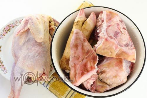 Как залить холодец в пластиковую бутылку. Рецепт 1, пошаговый: холодец Поросенок в бутылке