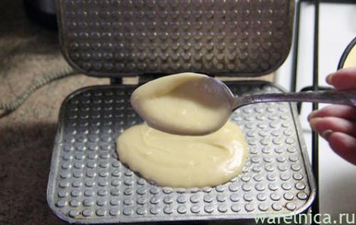 Рецепт вафель для электровафельницы трубочки хрустящие простой. Вафельные трубочки