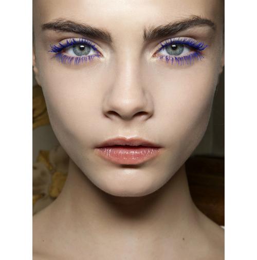 Как сделать цветную тушь для ресниц. Цветная тушь: 11 способов добавить красок образу