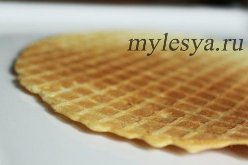 Хрустящие трубочки в электровафельнице. Хрустящие вафли (рецепт для электровафельницы)