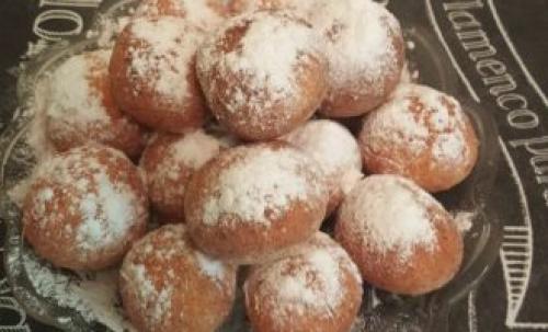 Творожные пончики жареные на сковороде. Творожные пончики жареные в масле рецепт от нашей читательницы