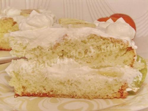 Нежный торт со сливками. Домашний бисквитный торт со взбитыми сливками