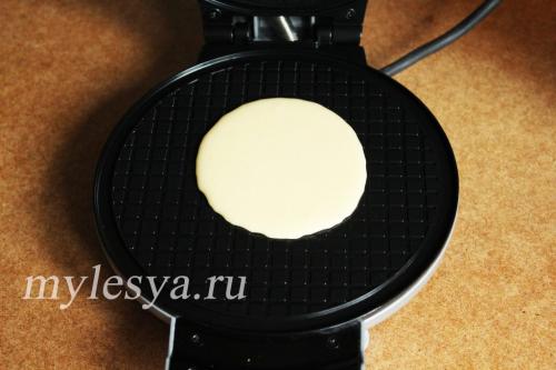 Хрустящие трубочки в электровафельнице. Хрустящие вафли (рецепт для электровафельницы)
