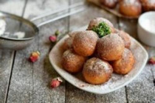 Творожные пончики жареные на сковороде. Творожные пончики жареные в масле рецепт от нашей читательницы