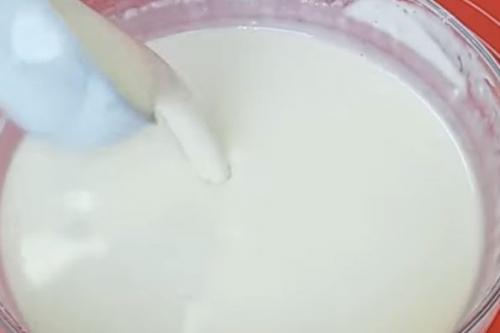 Почему блины в дырочку. Рецепт приготовления тонких блинов на кефире с дырочками: