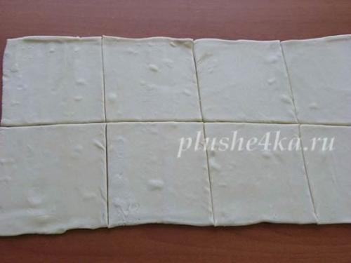 Булочки с сыром из слоеного теста