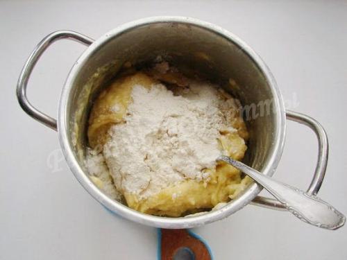 Заварное тесто на вареники на молоке. Заварное тесто на молоке для вареников