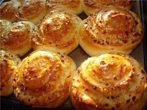 Булочки с сыром на кефире. Вкусные сырные булочки