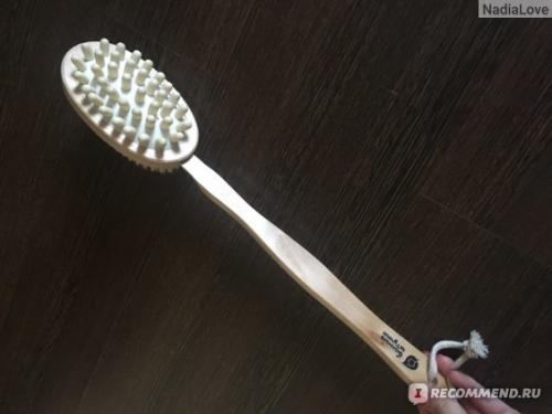 Антицеллюлитная щетка. Массажная щетка от целлюлита: виды, отзывы, как пользоваться в домашних условиях