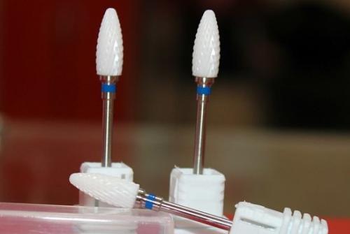 Как снять гелевое покрытие с ногтей в домашних условиях с помощью машинки. Как снимать гель лак с ногтей аппаратом