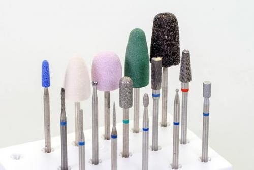 Как снять гелевое покрытие с ногтей в домашних условиях с помощью машинки. Как снимать гель лак с ногтей аппаратом