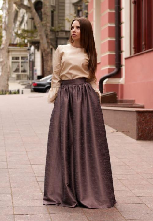 С чем носить длинную широкую юбку. Важные правила комбинирования юбок-макси