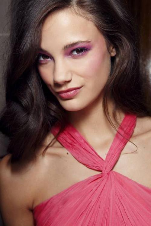 Какие тени для глаз самые лучшие и не сыпятся в глаза. Каким оттенкам глаз, какие тени подходят?