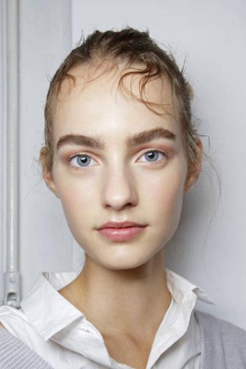 Какие тени для глаз самые лучшие и не сыпятся в глаза. Каким оттенкам глаз, какие тени подходят?