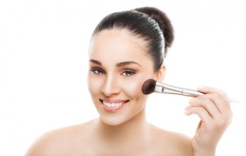 Тон пудры для светлой кожи. Как правильно выбрать пудру для лица по тону и цене