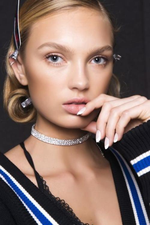 Макияж для голубых глаз повседневный. Как разнообразить повседневный макияж для голубых глаз?