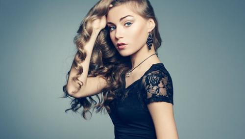 Макияж под черное платье с пайетками. Самые удачные варианты макияжа к черному платью