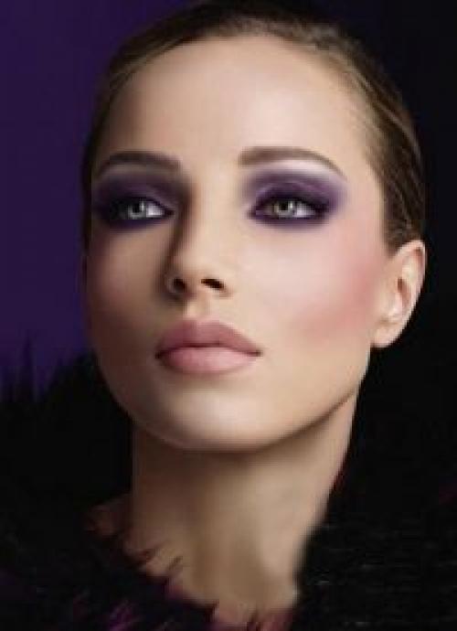 Вечерний макияж под черное платье пошагово. Макияж под черное платье