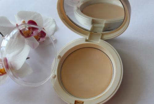 Пудра с спф. Солнцезащитная пудра с высоким SPF Innisfrее Mineral UV Whitening Pact SPF50+/PA+++