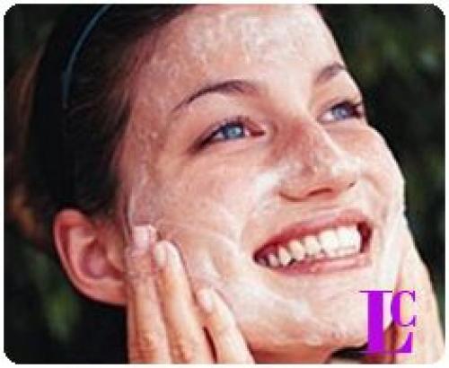 Жирная кожа лица народные средства. Уход за жирной кожей лица народными средствами