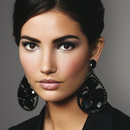 Макияж под черную одежду. Уроки макияжа под черный наряд