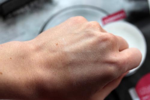 Транспарентная пудра марк. Avon MagiX Транспарентная фиксирующая пудра HD Finish Powder