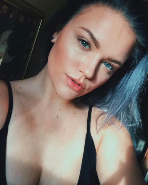 Бежевая тушь. Кому подходит коричневая тушь для ресниц?