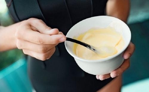 Маска для лица с кокосовым маслом и содой. Умывайся 3 раза в неделю кокосовым маслом с содой! Через месяц будь готова заметить чудо…