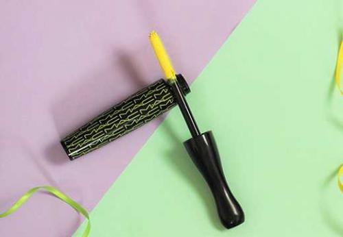 Тушь для ресниц цветная. Цветная тушь для ресниц: модный тренд сезона 01 Тушь для ресниц цветная. Цветная тушь для ресниц: модный тренд сезона 01