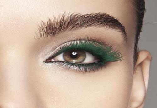 Темно зеленая тушь для ресниц. Зеленая тушь для ресниц в разных видах макияжа