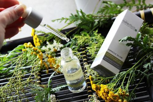 Легкое очищающее масло для лица чудесное сияние применение. Avon Nutrieffect Miracle glow Легкое масло для лица Чудесное сияние / review
