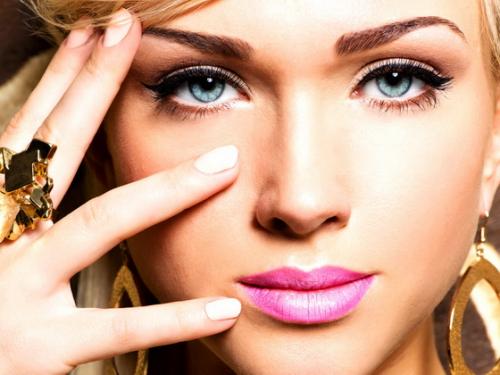 Макияж своими руками вечерний. Как сделать шикарный вечерний макияж на свадьбу (с фото)