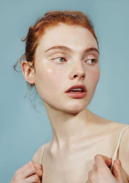 Повседневный макияж для рыжих. Поцелованная солнцем: какой макияж стоит сделать рыжеволосым девушкам (+ВИДЕО)