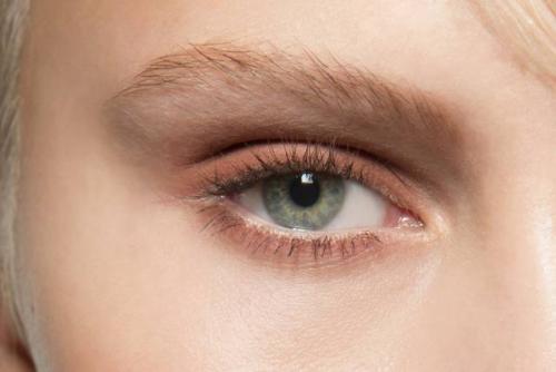 Оранжевая тушь для ресниц. Макияж с бордовой тушью для ресниц: 13 идей