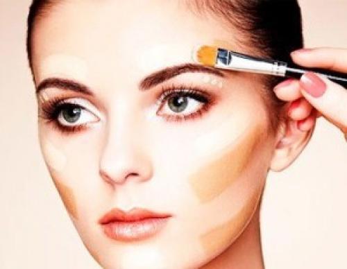 Как правильно наносить тональную основу. Как правильно наносить тональный крем