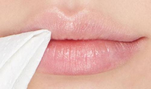 Блеск для губ. Как правильно наносить Блеск для губ?