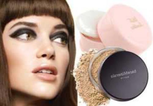 Лучшая пудра для лица для сухой кожи. Что лучше: пудра или тональный крем? 07