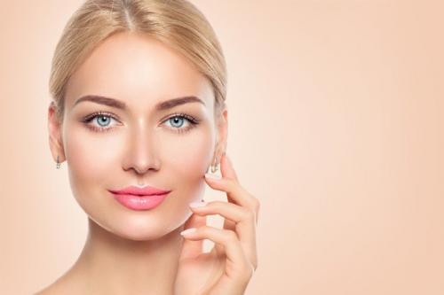 Гимнастика для лица упражнения. Упражнения для подтяжки лица от Жаклин Кеннеди