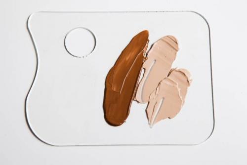 Что делать если ТОНАЛЬНЫЙ КРЕМ желтит. Как осветлить ТОНАЛЬНЫЙ КРЕМ?