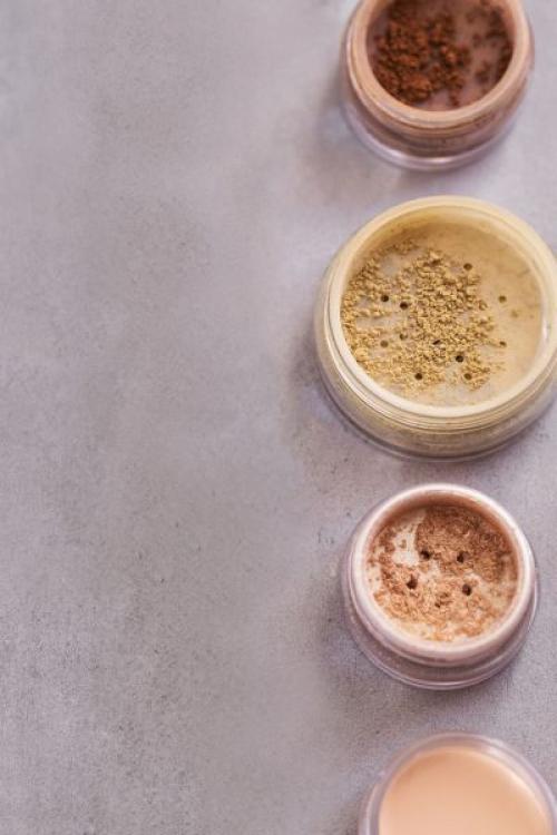 Минеральная пудра с spf. Солнцезащитная пудра с SPF: обзор лучших