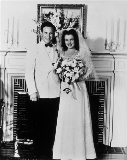 Макияж в стиле мерлин Монро. Секреты макияжа Мерилин Монро 10 Макияж в стиле мерлин Монро. Секреты макияжа Мерилин Монро 10