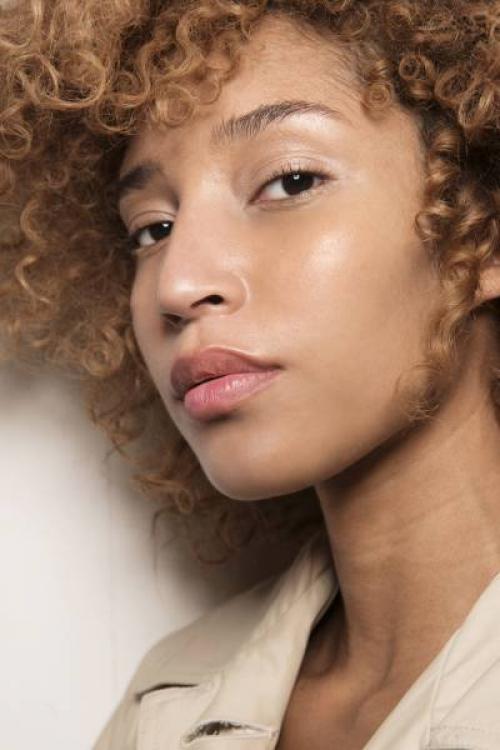 Вечерний макияж для карих глаз и темных волос. Макияж для смуглой кожи и карих глаз