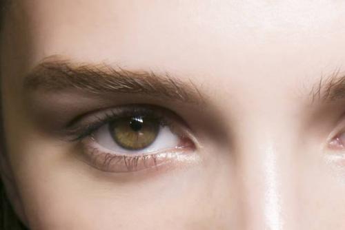 Какой карандаш для глаз подходит к карим глазам. Какой карандаш подходит для карих глаз?