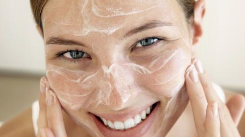 Как сделать кожу светлее. Мечтаешь о светлой коже? Как сделать кожу лица светлее домашними средствами