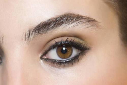 Какой карандаш для глаз подходит к карим глазам. Какой карандаш подходит для карих глаз?